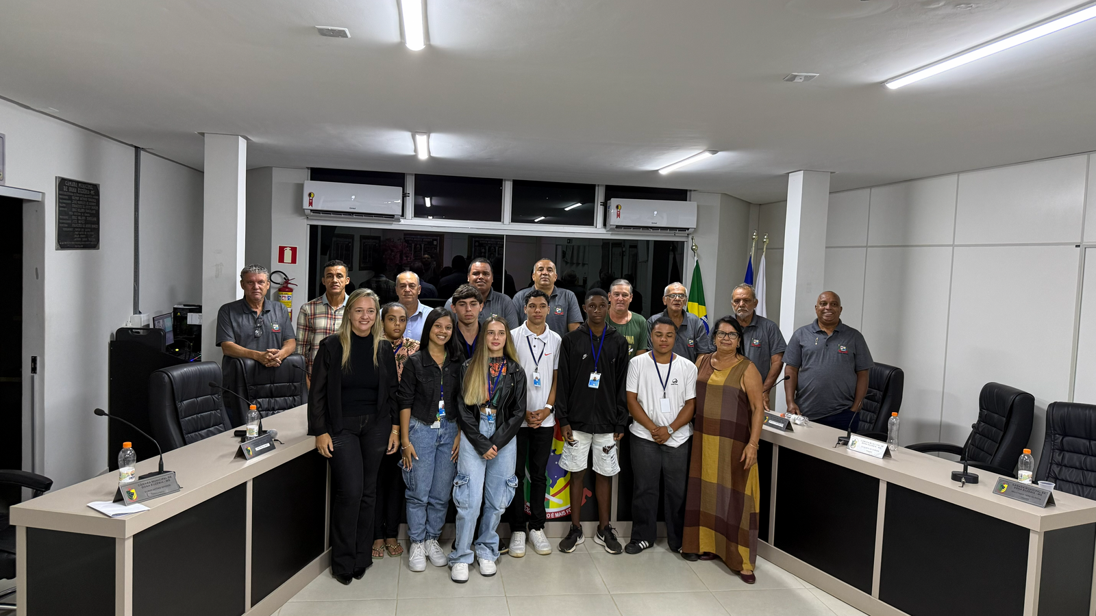 Alunos da Escola Estadual Corina Vieira Henriques